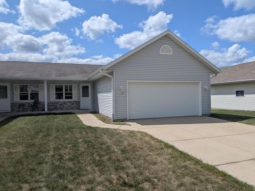 1-1109 Firethorn Drive, West Bend, WI, 53090 | Card Image
