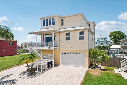 6543 Louise Ct, HUDSON, FL, 34667-1301 | Card Image