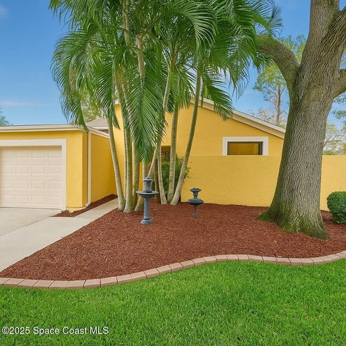 195 Country Club Dr, MELBOURNE, FL, 32940-7641 | Card Image