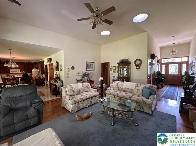 1437 Nectarine Rd, House other with 6 bedrooms, 4 bathrooms and null parking in DANIELSVILLE PA | Image 6