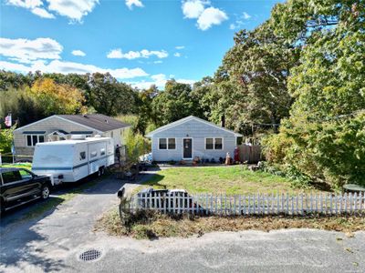 323 Decatur Avenue, House other with 3 bedrooms, 2 bathrooms and null parking in Shirley NY | Image 1