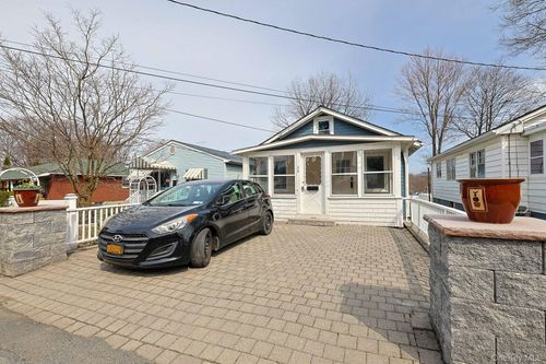 48 Thompson St, Newburgh, NY, 12550-4045 | Card Image