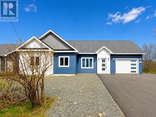 214 St. Thomas Line, Paradise, NL, A1L2S4 | Card Image