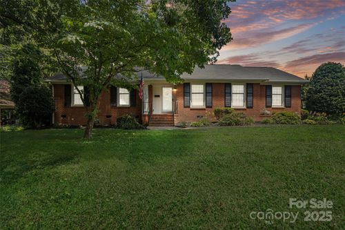 1272 Queensgate St, Gastonia, NC, 28054-5755 | Card Image