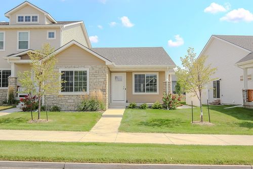2029 S Warrior Ln, Waukee, IA, 50263-7401 | Card Image