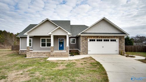 52 Jewel Dr, Grant, AL, 35747-4300 | Card Image