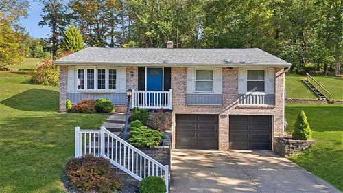 573 Clifton Rd, Bethel Park, PA, 15102-1341 | Card Image