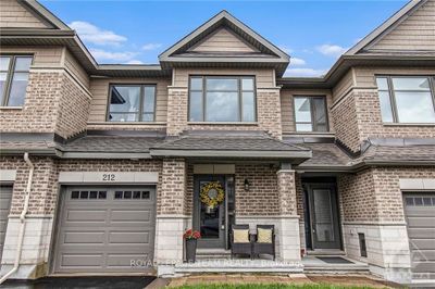 212 Purchase Cres, House attached with 3 bedrooms, 3 bathrooms and 3 parking in Ottawa ON | Image 2