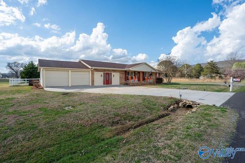 69 Robinwood Ln, Woodville, AL, 35776-6105 | Card Image
