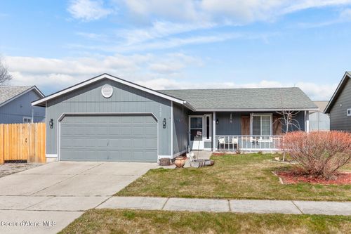 1207 E Horsehaven Ave, Post Falls, ID, 83854-6013 | Card Image