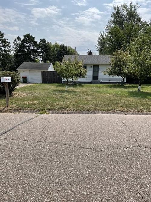 8835 S Highway Dr, Circle Pines, MN, 55014-3934 | Card Image