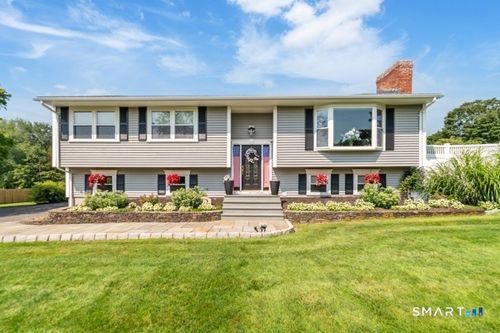 221 Charter Oak Drive, Watertown, CT, 06795 | Card Image