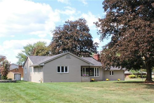 6154 Navajo Pl, Poland, OH, 44514-1848 | Card Image