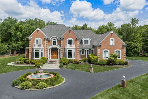 15 Brown, Weston, MA, 02493 | Card Image