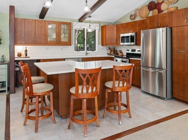 190 Stafford St, House other with 3 bedrooms, 2 bathrooms and 8 parking in Charlton MA | Image 12