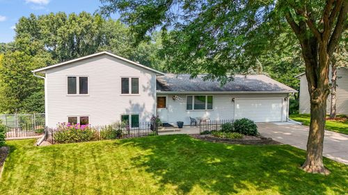4265 N Nybro Ln, Eagan, MN, 55123-1740 | Card Image
