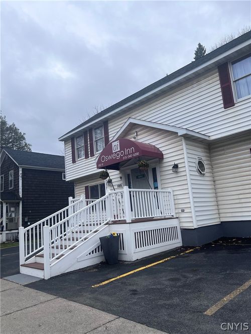 182-180-182 E 10th St, Oswego, NY, 13126-2311 | Card Image