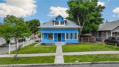 253 N 8th Ave, Upland, CA, 91786 | Card Image