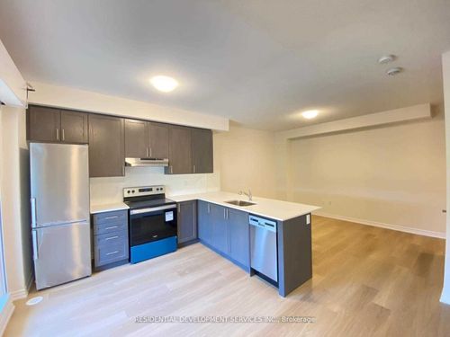 7-465 Beresford Path, Oshawa, ON, L1H0B2 | Card Image