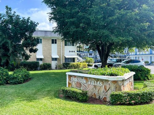 102-2400 Lake Osborne Dr, Lake Worth Beach, FL, 33461-6802 | Card Image