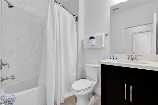 394 Captiva Dr, Townhouse with 4 bedrooms, 5 bathrooms and null parking in DAVENPORT FL | Image 27