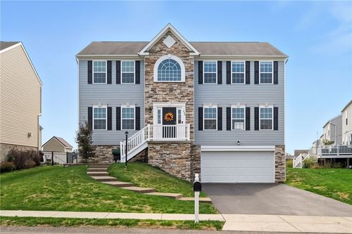230 Horse Shoe Dr, Clinton, PA, 15026-1766 | Card Image