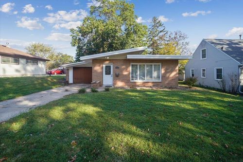 1201 W 8th Street, Cedar Falls, IA, 50613 | Card Image