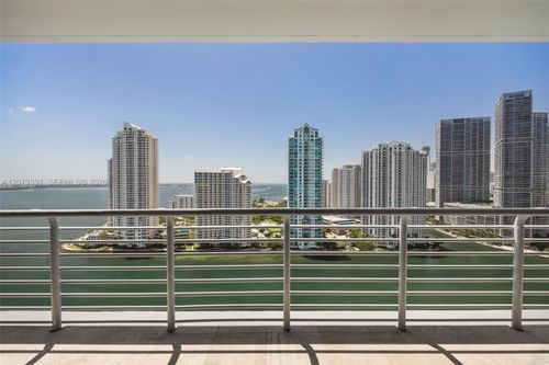 2805-335 S Biscayne Blvd, Miami, FL, 33131-2360 | Card Image
