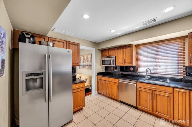 152 Redpine Loop, Townhouse with 3 bedrooms, 3 bathrooms and null parking in Old Bridge NJ | Image 11