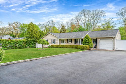 25 Whitewood Dr, Rocky Point, NY, 11778-9322 | Card Image
