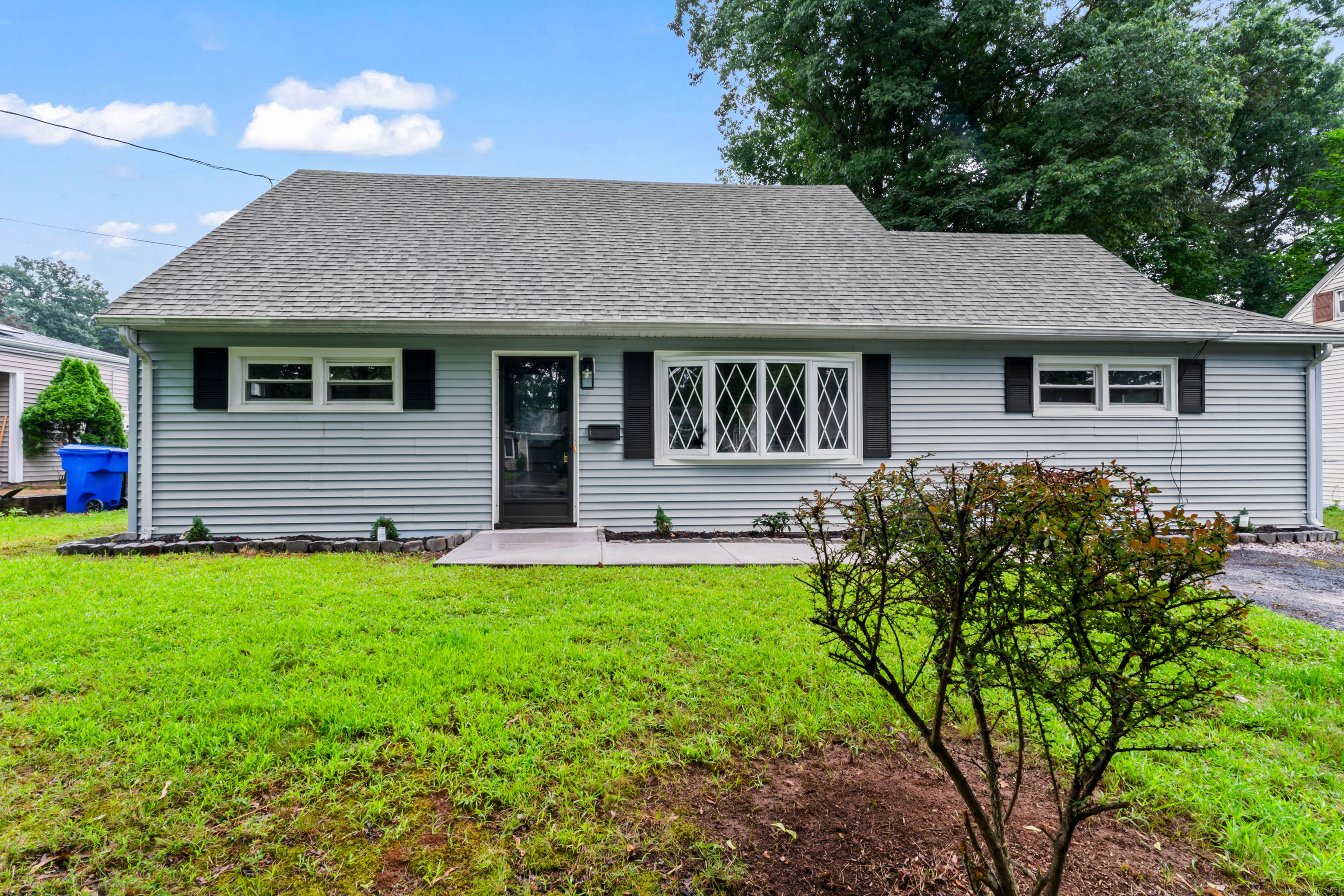 Legion Dr, East Hartford, CT 06118