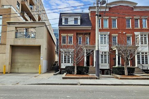 4A Portland St, Toronto, ON, M5V3N6 | Card Image