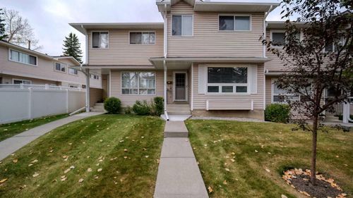 135 Woodsman Lane Sw, Calgary, AB, T2W4Z5 | Card Image