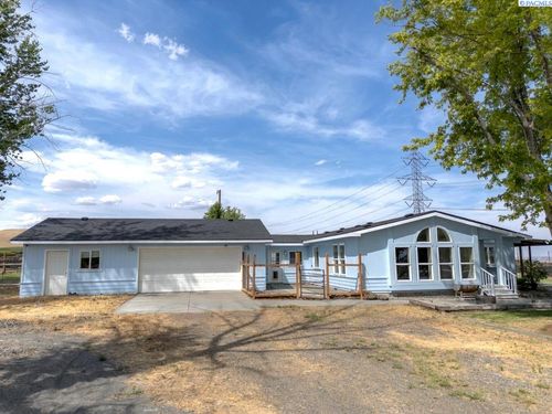63208 N Whan Rd, Benton City, WA, 99320-8685 | Card Image