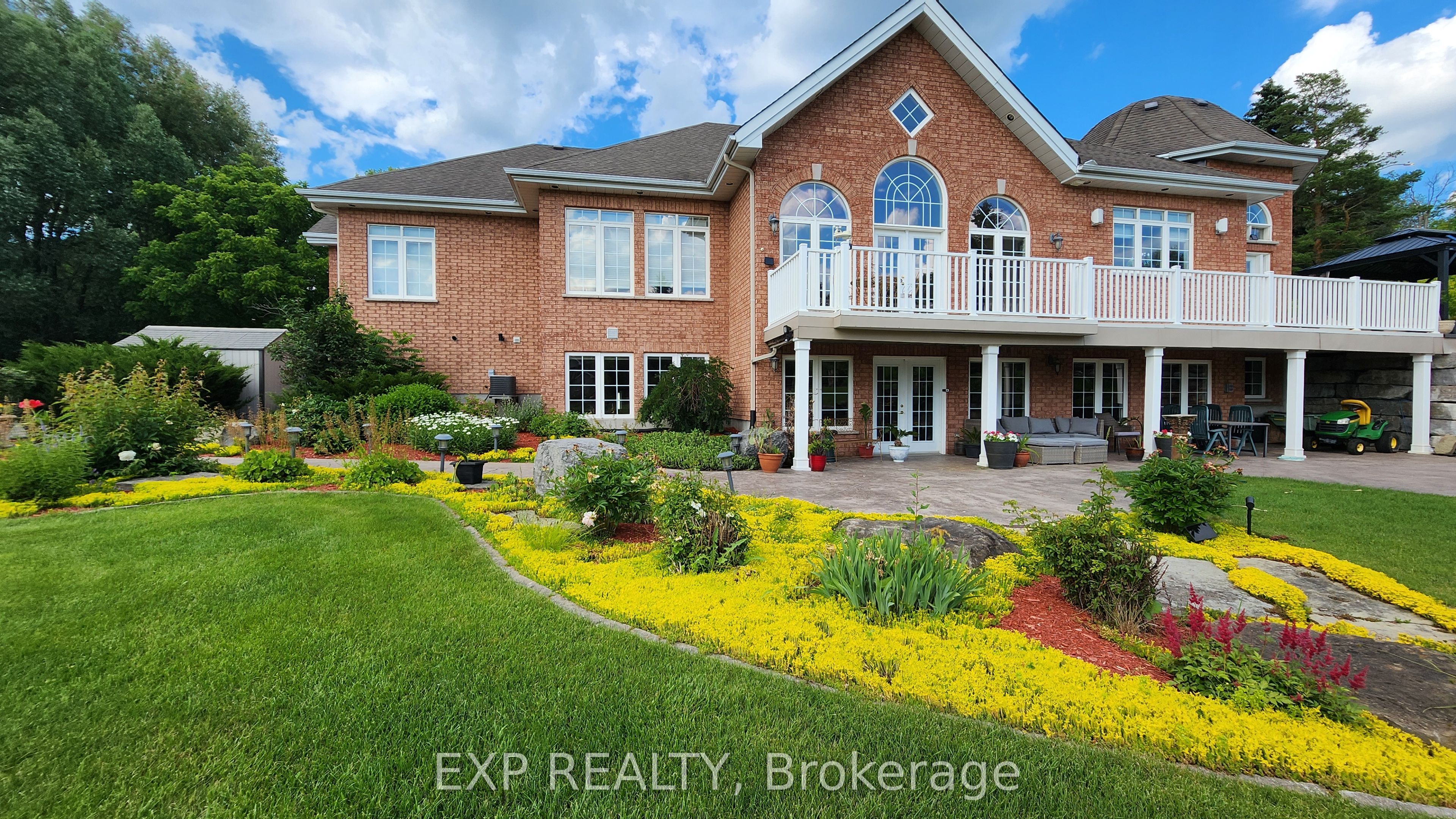 Residential in Blossom Park - Airport and Area