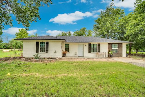 808 Gibson Rd, Waxahachie, TX, 75165-7410 | Card Image
