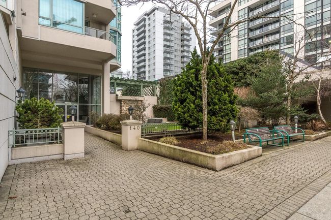 1002 - 140 E 14 Th Street, Condo with 1 bedrooms, 1 bathrooms and 1 parking in North Vancouver BC | Image 3