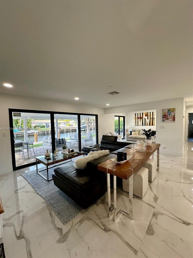 2501 Ne 50 Th St, House other with 3 bedrooms, 2 bathrooms and null parking in Lighthouse Point FL | Image 8