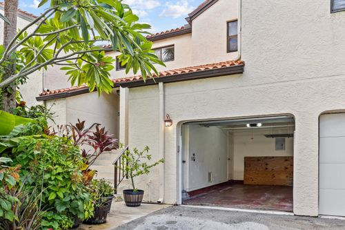 apt-204-15 Via De Casas Sur, Boynton Beach, FL, 33426-8849 | Card Image