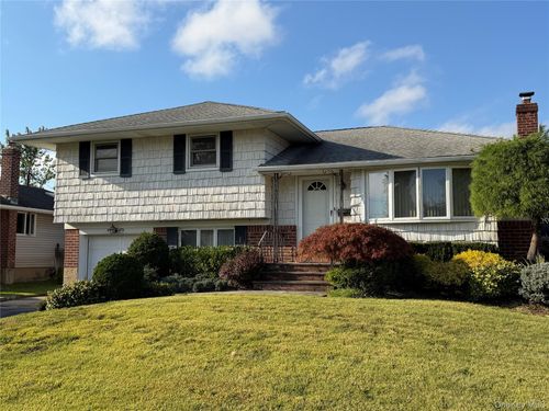 5 Lane Ave, Plainview, NY, 11803-5206 | Card Image