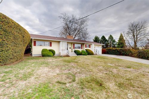 1513 Se Central Ave, College Place, WA, 99324-1718 | Card Image