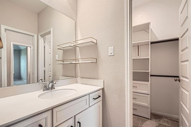 Bathroom | Image 22