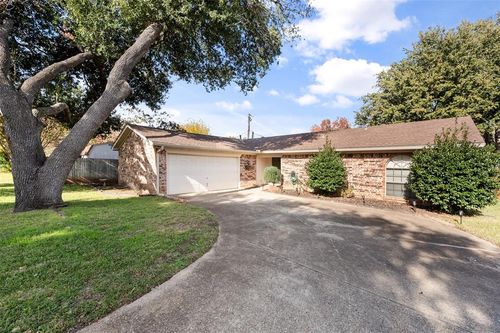 4609 Elkwood Lane, Arlington, TX, 76016 | Card Image