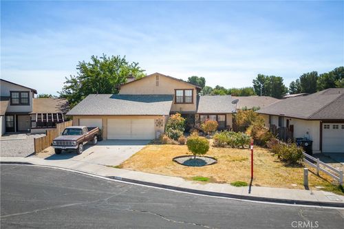 15175 Dakota Way, Victorville, CA, 92394-2041 | Card Image