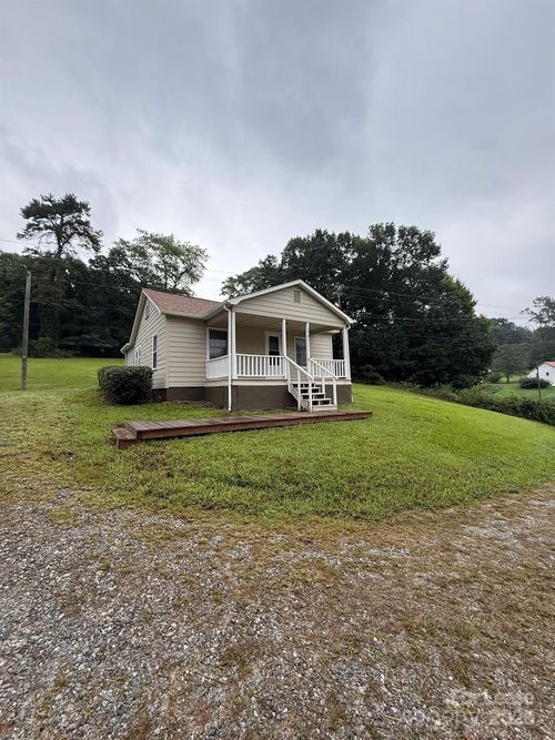 1741 Starcross Rd, Lenoir, NC, 28645-6202 | Card Image
