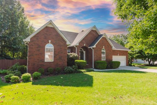 8020 Burntwood Dr, LA VERGNE, TN, 37086-4177 | Card Image
