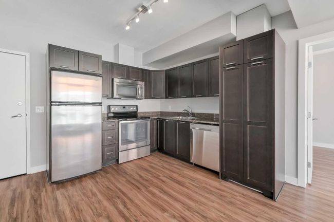 1908 - 3820 Brentwood Road Nw, Home with 2 bedrooms, 2 bathrooms and 1 parking in Calgary AB | Image 2