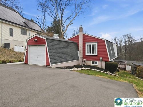 96 Lenape Trl, Mount Bethel, PA, 18343-6150 | Card Image