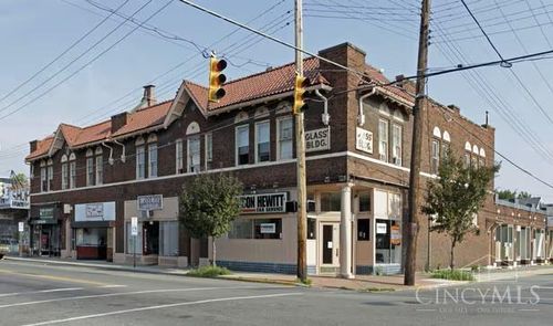 600 W Wyoming Ave, Wyoming, OH, 45215-4527 | Card Image