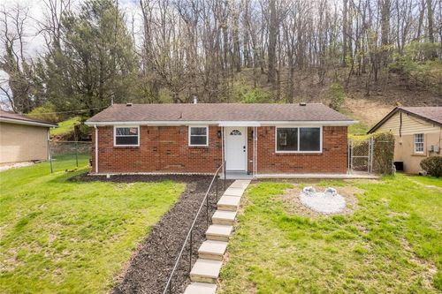 3506 Bevan Rd, N Versailles, PA, 15137-2306 | Card Image